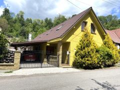Štýlový rodinný dom po kompletnej rekonštrukcii v Bartošovej Lehôtke