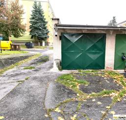 1000010485.jpg Zrekonštruovaná gáráž na M.R.Štefánika, Detva 1000010485.jpg